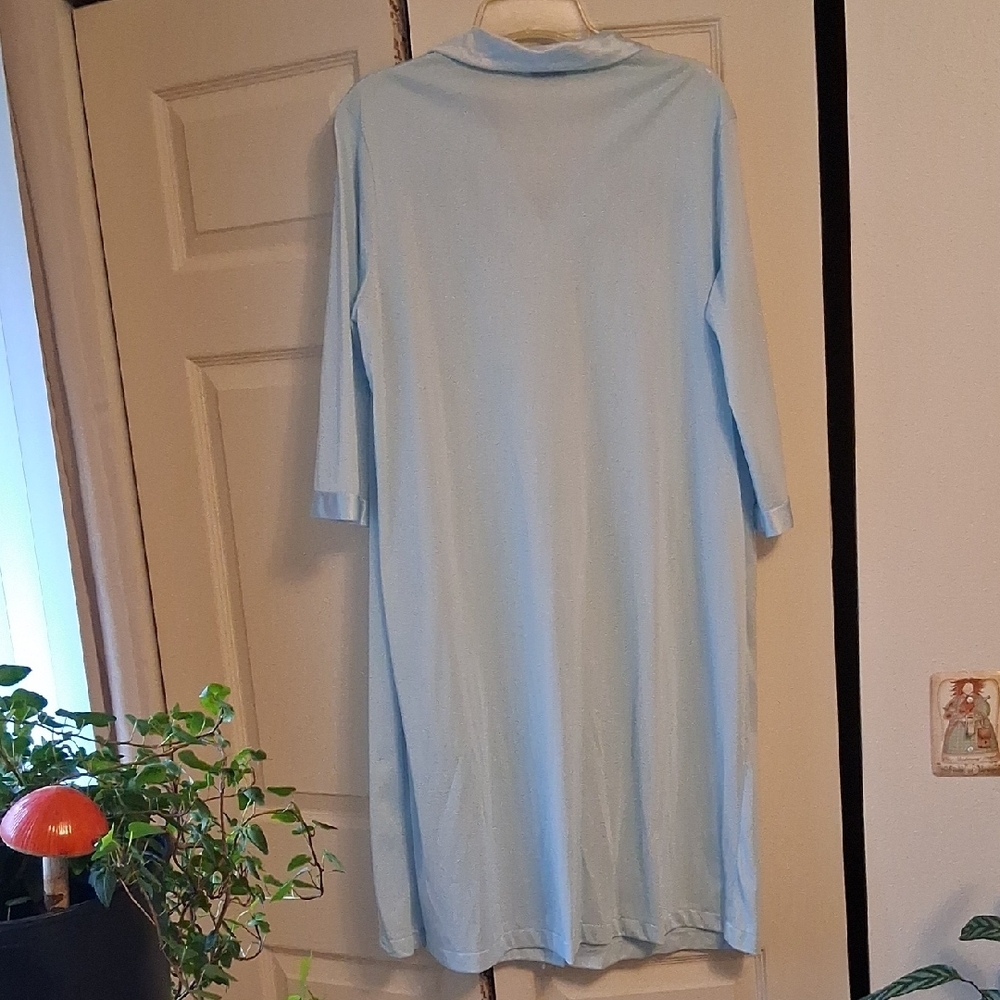 🧹Light Weight  Summer Robe - Picture 6 of 7